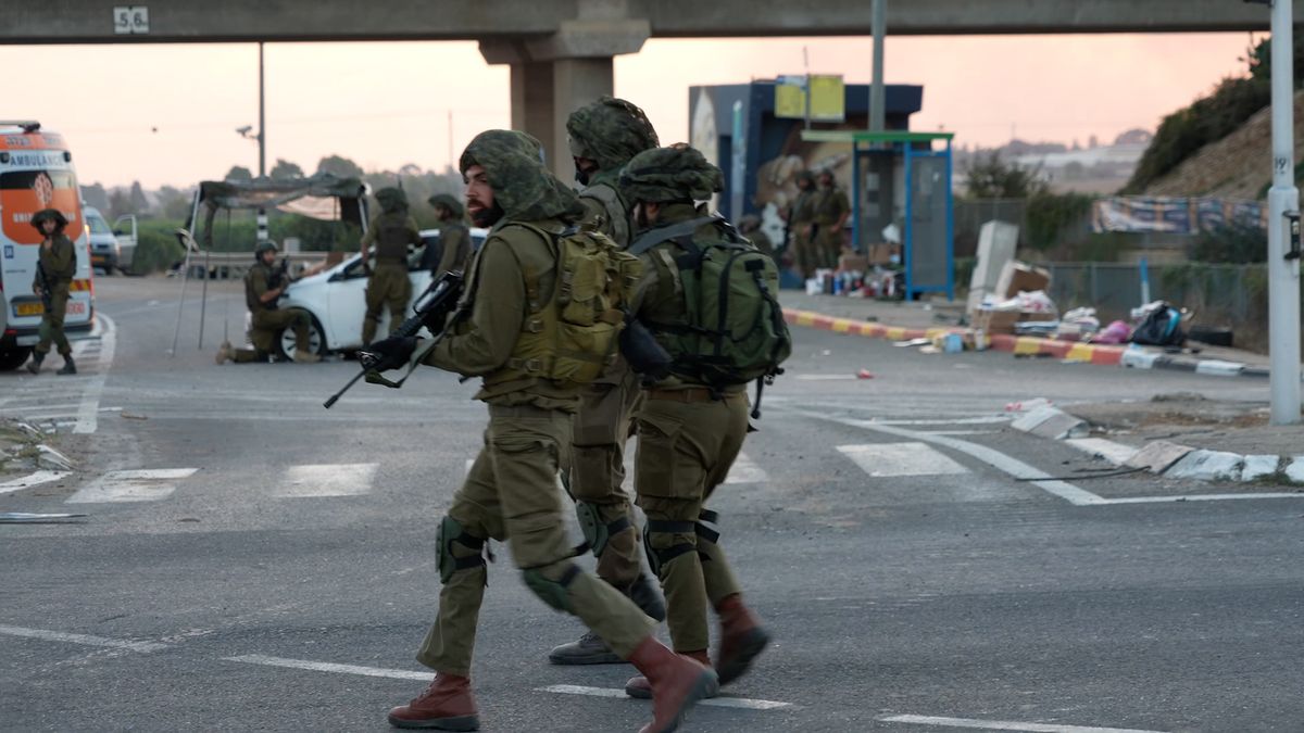 Atmosféra je tady naprosto hrozivá, líčí reportér Novinek z místa bojů v Izraeli